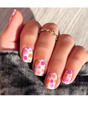 Nails Floral Press On Kit Flowers 24 Manicure Stylish Trendy Fake Reusable Pink